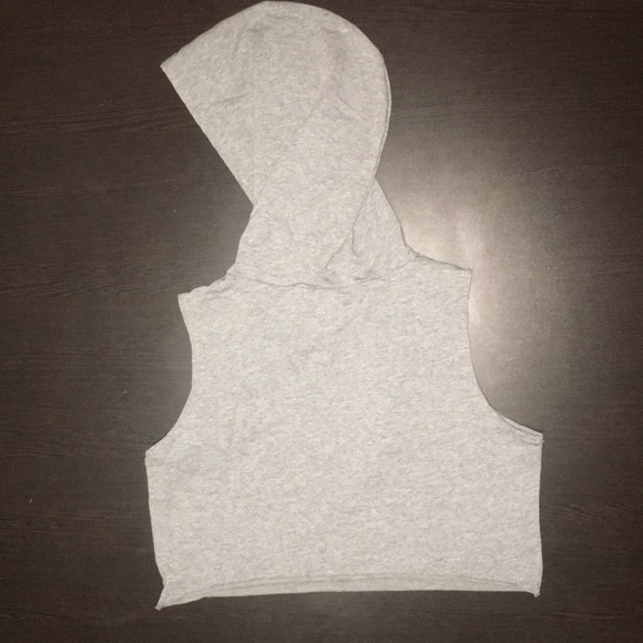 Sleeveless Cropped Hooded Pullover - Picture 2 of 3